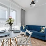 Apartment Tasteful Near Centennial Hall By Renters *