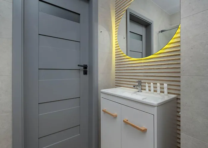 아파트 Tasteful Near Centennial Hall By Renters