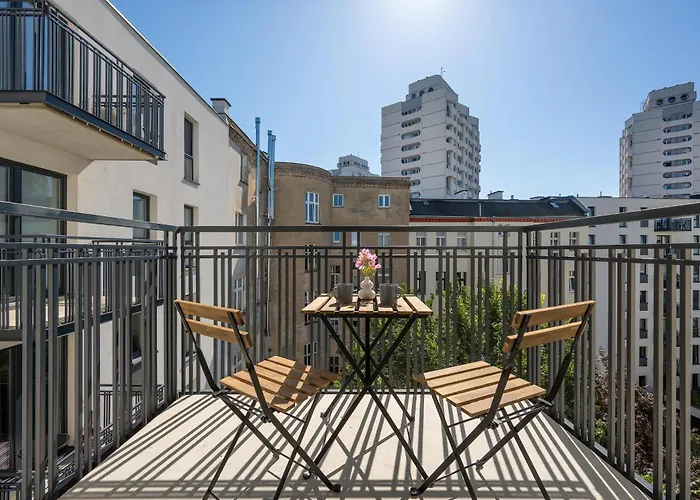 Tasteful Near Centennial Hall By Renters 아파트 *