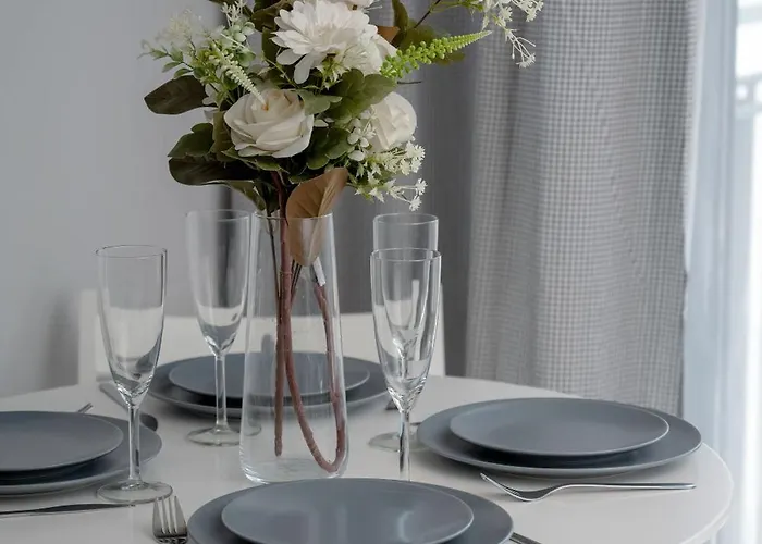 Tasteful Near Centennial Hall By Renters 아파트 브로츠와프