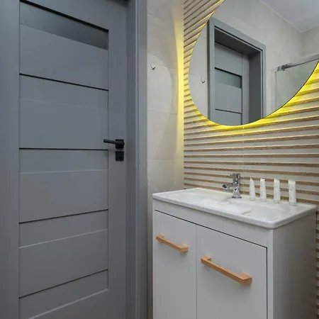 公寓 Tasteful Near Centennial Hall By Renters