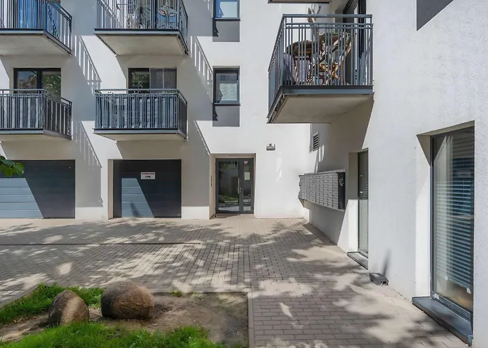 Tasteful Near Centennial Hall By Renters ヴロツワフ